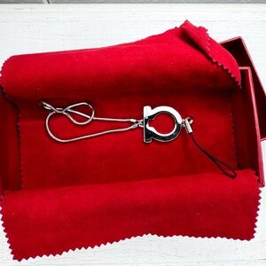 Salvatore Ferragamo Gancini Palladio Silver Phone Charm Lanyard 33-4413 w/ Box
